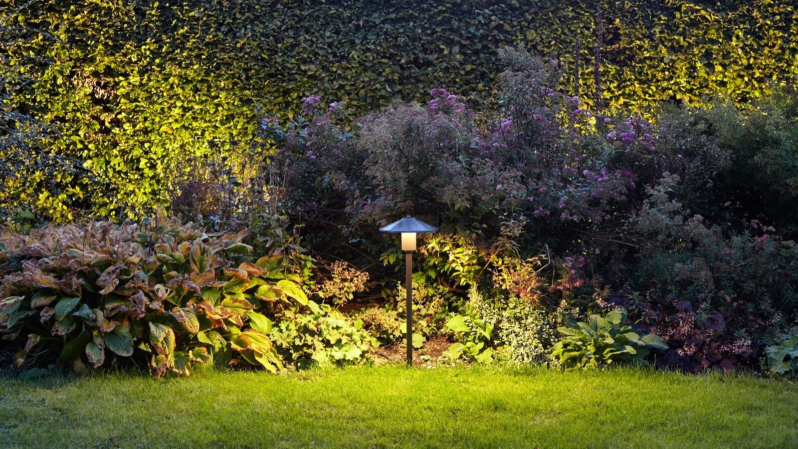 Enhance-Your-Garden-with-Creative-Outdoor-Lighting-Ideas SUNVIE